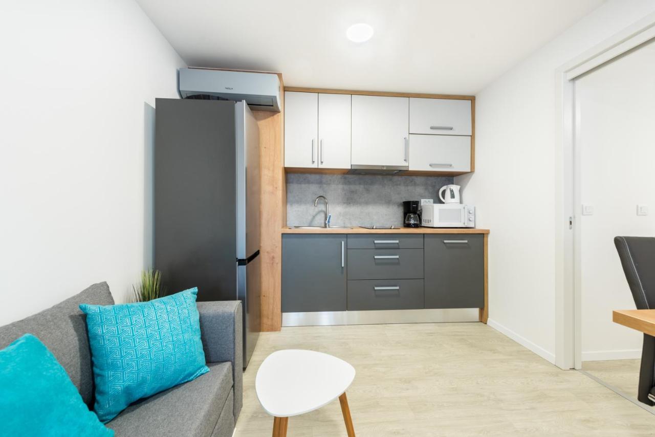 Luxury Mobile Home Pretty Green - Premium - Oaza Mira Resort -50 M From The Beach Drage Bagian luar foto